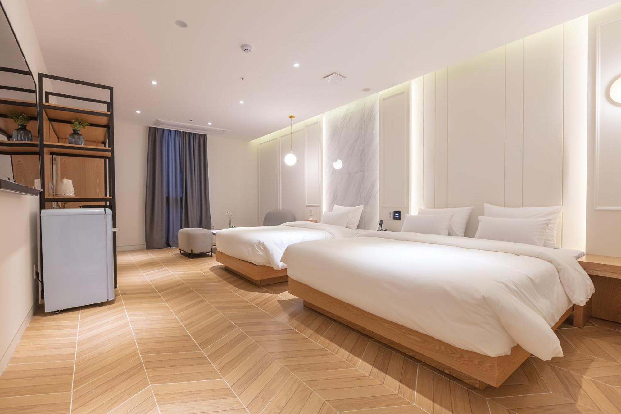 Nomad Hotel 金海市 外观 照片