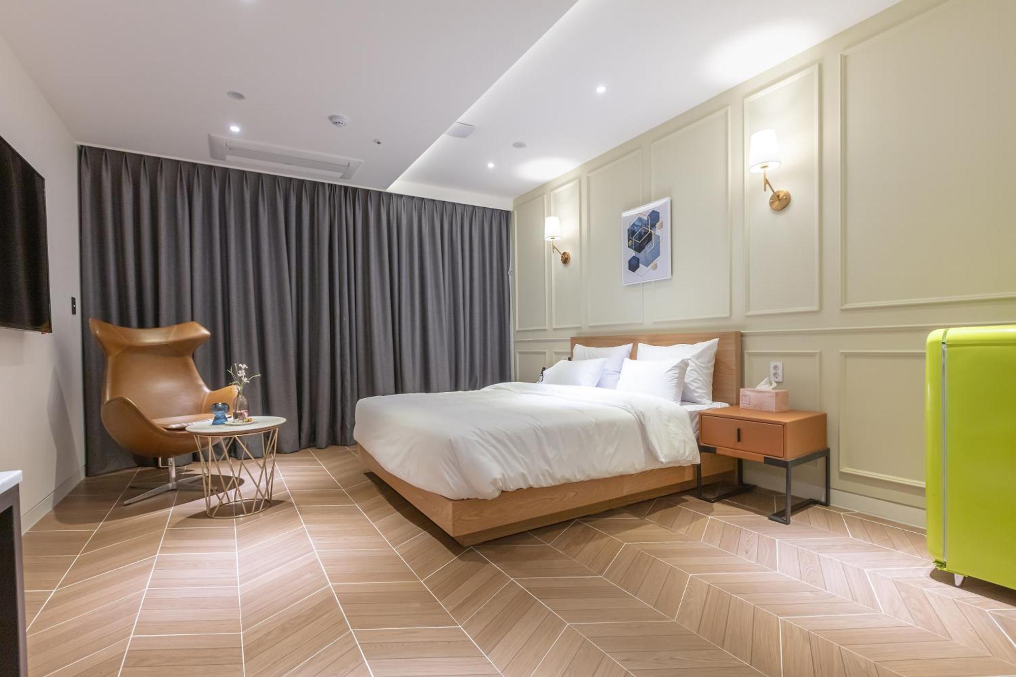 Nomad Hotel 金海市 外观 照片