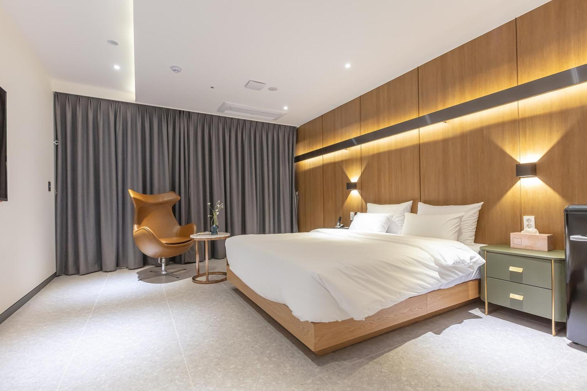 Nomad Hotel 金海市 外观 照片